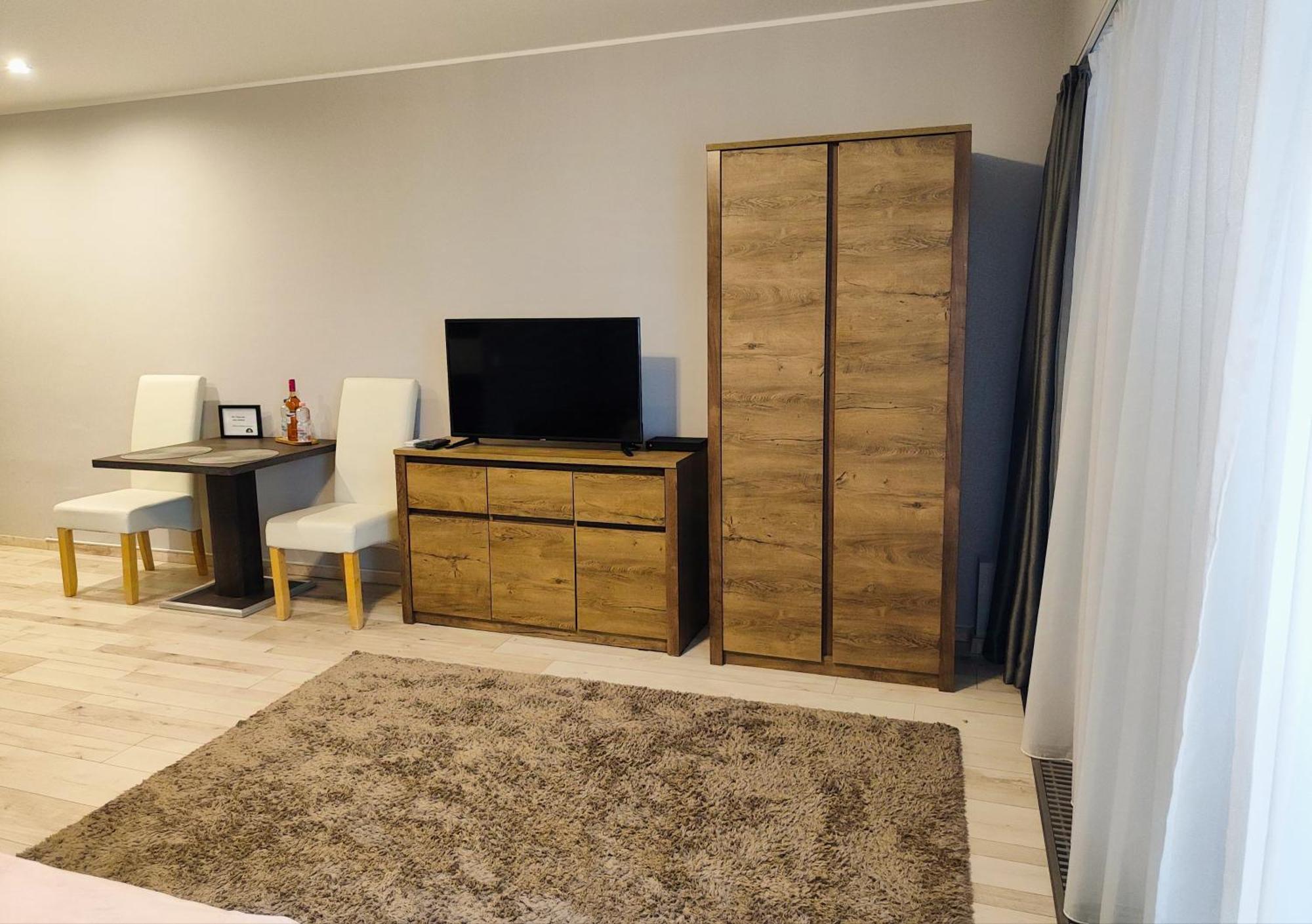 Secret Apartman Егер Екстериор снимка